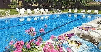 Logis Le Ceans فندق 2*